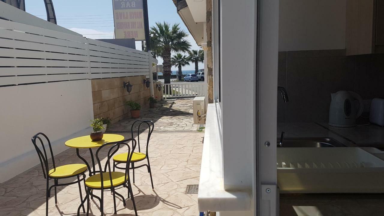 Zorbas No 2 Apartment Larnaca Exterior photo